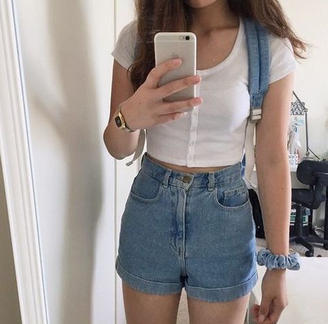 Denim Shorts Outfit, Grunge Shirt, High Waisted Denim Shorts, K Fashion, Shorts Outfits, Topshop Jeans, Indie Outfits, High Waisted Shorts Denim, Outfit Goals