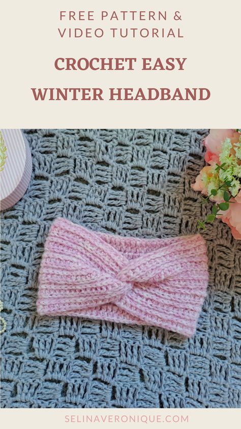 Crochet this delicate and feminine twist headband with the free pattern and video tutorial. This crochet pattern is perfect for beginners. This crochet headband looks very feminine and delicate, and is crocheted with Drops Air yarn. Crochet Headband Tutorial Video, Simple Crochet Headband, Winter Crochet Headband, Feminine Crochet, Crochet Headband Tutorial, Cottagecore Crochet, Crochet Headband Pattern Free, Simple Headbands, Winter Headband