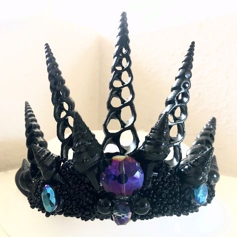 Dark and Sultry Mermaid Crown! Available now! Siren Crown Diy, Dark Mermaid Crown, Sea Witch Crown, Dark Mermaid Costume, Siren Crown, Sea Witch Costume, Goth Mermaid, Gothic Mermaid, Siren Costume