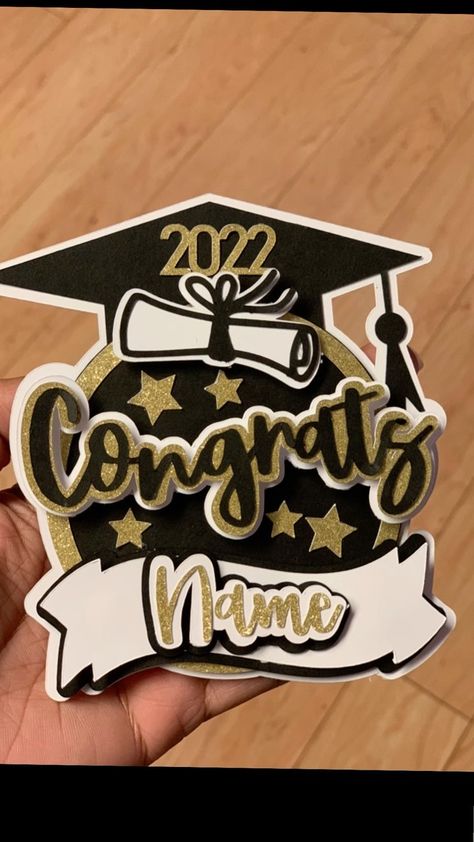 Graduation Cricut Projects, Diy Graduation Cake Toppers, Graduation Cricut Ideas, Diy Graduation Cake, Graduation Props, Graduation Topper, Diy Graduation Cards, Craft To Make, Toppers Diy