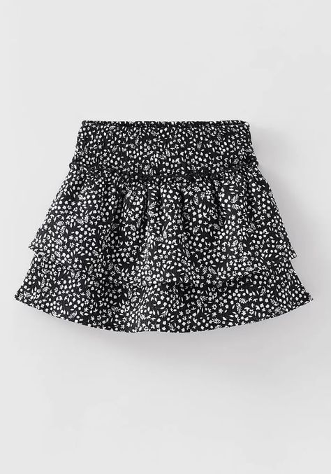 86 Pieces We Love From Zara Kids | SheerLuxe Ripped Bermuda Shorts, Ruffle Linen, Nursing Fashion, London Outfit, Skirts For Kids, Stripes Texture, Linen Jumpsuit, Zara Skirts, Bits And Pieces