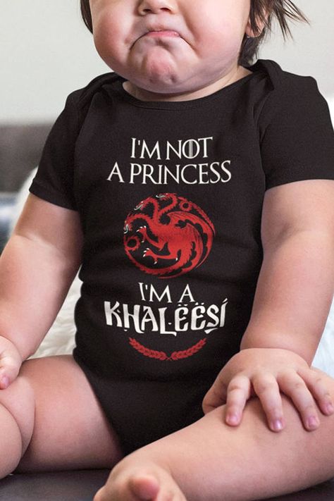 Game Of Thrones Nursery Ideas, Game Of Thrones Gender Reveal, Game Of Thrones Baby Announcement, Game Of Thrones Onesie, Starwars Onesies, Nerdy Onesies, Nerd Baby, Baby Onsie, Sublimacion Ideas