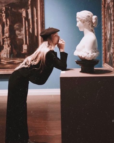 𝑉𝑖𝑛𝑡𝑎𝑔𝑒 𝐹𝑒𝑒𝑙𝑖𝑛𝑔 on Instagram: “The most beautiful experience we can have is the mysterious. It is the fundamental emotion that stands at the cradle of true art and true…” Museum Photography, The Cradle, Graduation Photoshoot, 20s Fashion, Grad Pics, Grad Photos, True Art, Museum Of Fine Arts, Winter Fashion Outfits