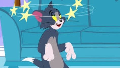 dizzy tom jerry Dizzy Cartoon, Bump On Head, Tom And Jerry Show, Tom And Jerry Memes, Head Bump, Street Cat, Joker Wallpapers, Sketch A Day, Science Project