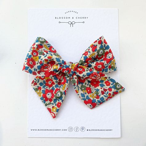 Diy Hair Accessories Ribbon, Pinwheel Bow, Paper Craft Diy Projects, Toddler Bows, Bow Clip, Velvet Hair, Fabric Bows, Velvet Bow, Baby Headband