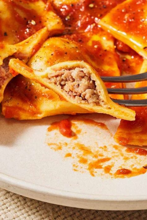 Homemade Ravioli Recipe Filling Meat, Homemade Sausage Ravioli Recipe, Meat Ravioli Recipe Homemade, Ground Beef Ravioli Filling, Ravioli Recipe Filling Meat Ground Beef, Homemade Beef Ravioli Filling, Meat And Cheese Ravioli Filling, Meat Filling For Ravioli, Pork Ravioli Filling