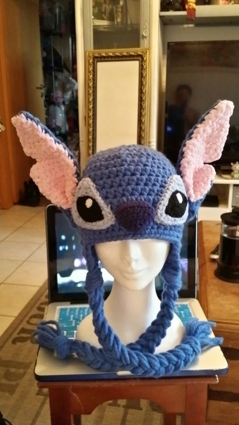 Crochet Stitch hat Crochet Stitch Hat Disney, Mens Crochet Projects, Funny Crochet Scarf, Crochet Disney Hats, Crochet Fun Hat, Crochet Disney Stitch, Crochet Stitch Disney, Disney Crochet Hat, Funny Crochet Hats