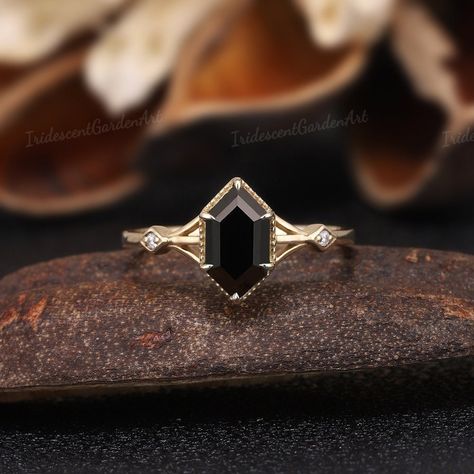 Unique Black Onyx Engagement Rings Vintage Black Gemstone Wedding Ring Art Deco Yellow Gold Moissanite Cluster Promise Bridal Rings For Women RING DESCRIPTION ✦Engagement Ring ✴Center Stone - Black Onyx Shape - Hexagon Cut Size - 5x9mm ✴Side Stones - Moissanite Shape - Round Cut Weight - 0.016ct ✴Band Width - About 1.5mm ✴Ring Metal: Available in rose gold plated, yellow gold plated, 925 sterling silver, 10k or 14k solid rose, yellow or white gold. MAKING & SHIPPING ✦PAYMENT PLAN ♡ We provide la Obsidion Engagement Ring, Black Gemstone Ring, Wedding Rings Art, Hexagon Ring, Dream Rings, Black Onyx Engagement Ring, Onyx Engagement Ring, Ring Inspo, Gemstone Wedding Rings