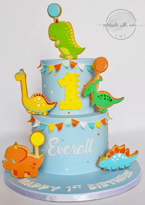 2 Tier Dinosaur Cake, Dinosaur Sugar Cookies, Dino Birthday Cake, Birthday Cupcakes Boy, Dinosaur Birthday Theme, Boys 1st Birthday Cake, Cake Cute, Tiered Cakes Birthday, Dinosaur Birthday Party Decorations