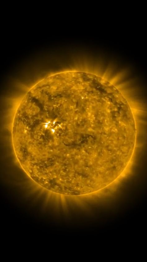 Video: Stunning timelapse shows Sun's rotation Other Planets, Deep Space, An Article, Apple News, The Universe, Planets, Universe, Celestial Bodies, Sun