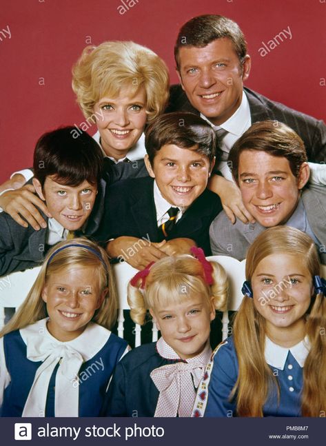 Peter Brady, Eve Plumb, Robert Reed, Haylie Duff, Maureen Mccormick, Friendship Over, Brady Bunch, The Brady Bunch, Family Learning