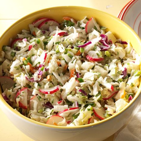 Coleslaw with a touch of heat makes a zesty side for barbecued chicken or pork. I also pile it on fish tacos and po'boys. —Fay Moreland, Wichita Falls, Texas Salads Mexican, Horseradish Coleslaw, Recipe Coleslaw, Interesting Salads, Salads Chicken, Barbecue Dishes, Healthy Coleslaw Recipes, Bbq Foods, Cabbage Side Dish