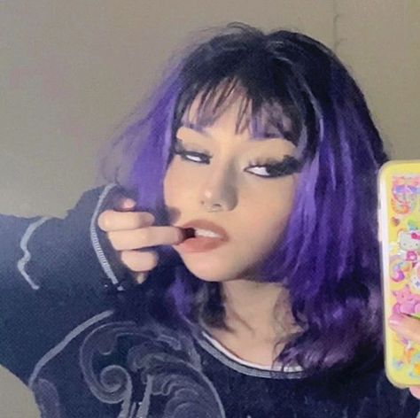 Purple Hair Color Ideas For Light Brown Hair, Black Purple Hair Short, Black Hair With Purple Front Pieces, Short Purple Hair Ideas, Purple Hair Aesthetic Grunge, Short Black And Purple Hair, Short Purple Hair With Bangs, Purple Hair Face Claim, Black Roots Purple Hair