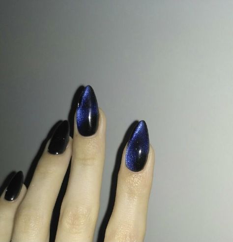 Transparent Nails With Design, Northern Lights Inspired Nails, Halloween Solid Color Nails, Raven Claw Nails, Saphire Nail Ideas, Dark Blue Silver Nails, Siren Nails Dark, Navy Blue Cat Eye Nails, Blue Magnetic Nails