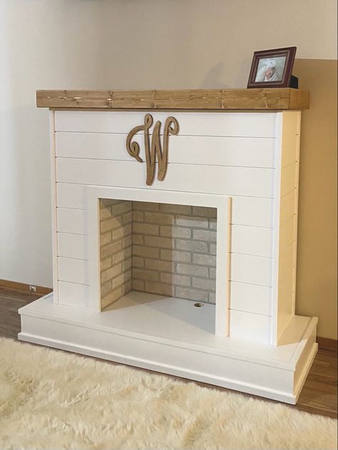 Fake Shiplap Fireplace, Coastal Freestanding Fireplace, Diy Movable Fireplace, Bedroom Fireplace Diy, Fake Fireplace For Christmas, Free Standing Electric Fireplace Ideas, Faux Fireplace Diy Easy, Diy Fireplace Insert, Small Fireplace Ideas