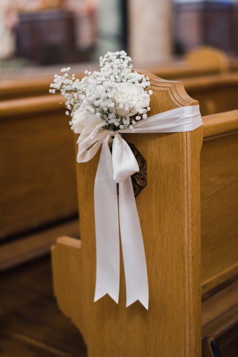 Chapel Wedding Decorations Pews, Chapel Isle Decorations, Inexpensive Aisle Decorations Wedding, Baby’s Breath On Church Pew, Aisle Pew Decorations Wedding, Decor For Church Wedding, Chapel Pew Wedding Decorations, Church Bench Decor Wedding, Simple Aisle Flowers Wedding