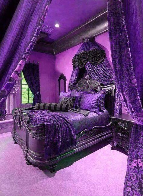 Purple bedroom way over the top. Love purple but it may just get old fast with a bedroom like that. Luxe Bed, Gothic Bedroom, Purple Bedroom, Purple Rooms, Tuscan Decorating, Tuscan Style, Gothic Home Decor, Gothic House, Dream Rooms