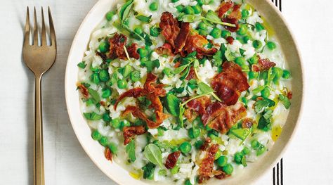 Risi e Bisi (Rice and Peas) Rice And Peas, The Onion, Food Combining, Foods With Gluten, Cooked Vegetables, Vegetable Stock, Vegetable Sides, Frozen Peas, Easy Weeknight Meals