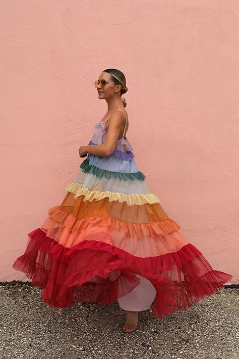 Blair Eadie wearing a rainbow tulle dress by Needle & Thread // Click through to Atlantic-Pacific to see all of Blair's daily looks Blair Eadie, Atlantic Pacific, Beach Mini Dress, Mode Inspiration, Tulle Dress, Look Chic, Dream Dress, Colorful Fashion, Spring Summer Fashion