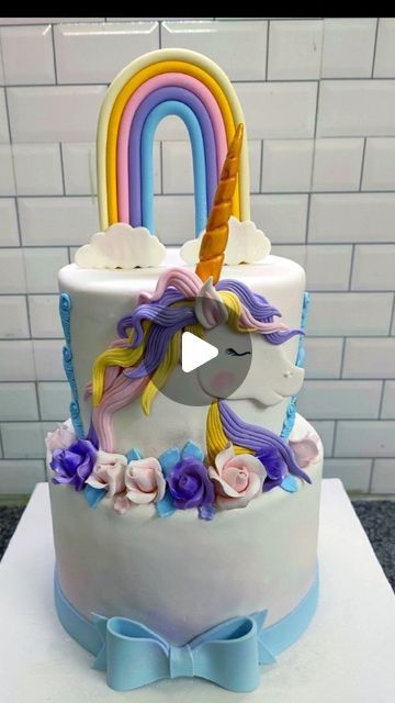 How To Make Fondant Unicorn, Fondant Unicorn Cake Topper Tutorial, Unicorn Tutorial, Fondant Unicorn Cake Toppers, Fondant Unicorn, Easy Unicorn Cake, Unicorn Topper, Topper Fondant, Cake Topper Tutorial