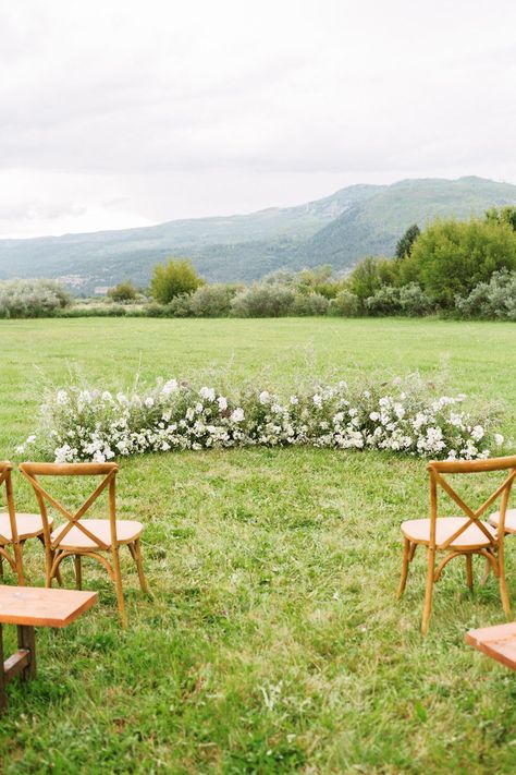 Outdoor Grass Wedding Ceremony, Floral Ground Arbour, Ground Arbour Flowers, Back Garden Wedding Ceremony, Outdoor Meadow Wedding, Small Garden Ceremony Wedding, Grounded Flowers Wedding Ceremony, Ground Flowers Ceremony, Wedding Florals Eucalyptus