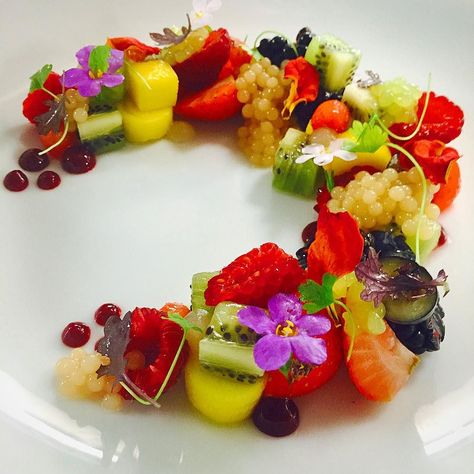 Close up of ..theartoffruitplating #Caribbeanculinarycollective #topcaribbeanchef by chefjasonhoward Fruit Salad Plating, Salad Plating Presentation, Salad Plating Ideas, Salad Plating, Plating Presentation, Food Presentation Plates, Fruity Design, Plating Ideas, Incredible Edibles