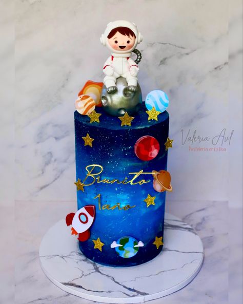 Astraunot Cake Design, Astronaut Cake, Pond Cake, Clear Cake Stand, Cake Tart, Galaxy Party, Cake Kids, Astronaut Birthday, Astronaut Design