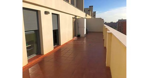 Apartment for sale in Valencia € 355,000 | Ref: 13143802 Valencia Spain, 3 Bedroom Apartment, Apartment For Sale, Brick And Mortar, Apartments For Sale, Estate Agents, Bedroom Apartment, Dream Home, Estate Agent