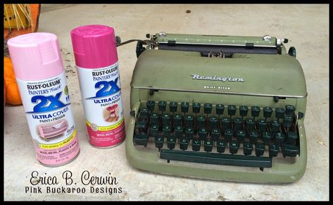 How to paint a typewriter! - Pink Buckaroo Designs Pink Buckaroo Designs, Old Typewriter, Stamp Projects, Paint Primer, Punch Cards, Garage Sale, How To Paint, Typewriter, Stamp Set