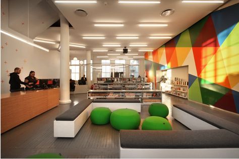 Hamilton Grange Teen Center / Rice+Lipka Architects  (5) Teen Library Space, School Library Design, Teen Library, School Interior, Library Furniture, Interior Design Awards, Education Architecture, Education Design, Library Design