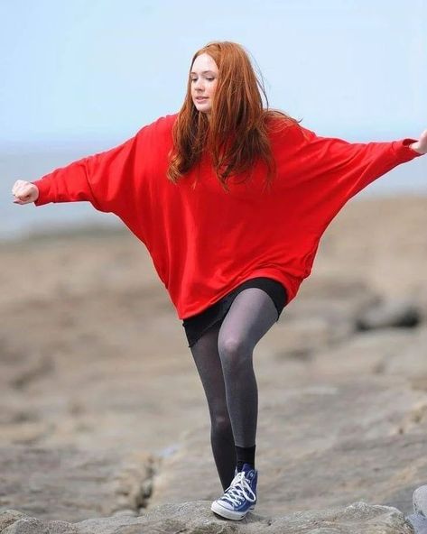 Amy Pond Aesthetic, Amy Pond Outfit, Nut Board, Karen Gilan, Tardis Console, Danielle Victoria, Karen Gillian, Retro Technology, Doctor Who Companions