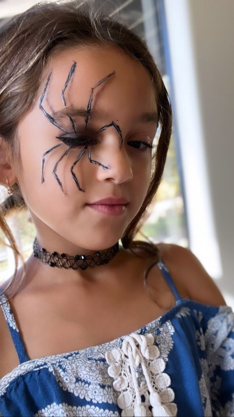 3d spider makeup for Halloween 3d Spider Makeup, Simple Kids Halloween Makeup, Easy Kids Halloween Makeup, Spider Makeup Halloween Easy, Halloween Hair Kids, Spider Web Face Paint, Easy Halloween Makeup For Kids, Halloween Kids Makeup, Spider Witch Makeup