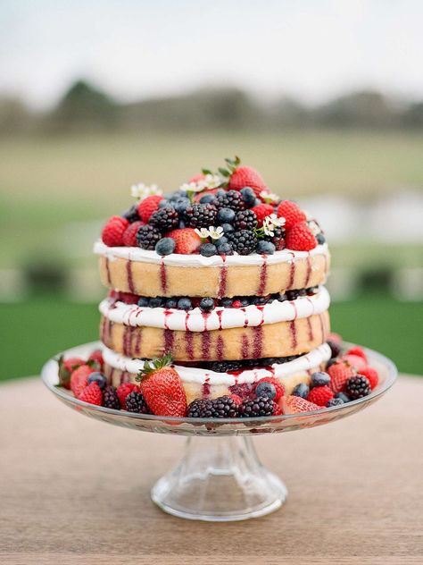 bridal-shower-brunch-davy-whitener-0919 Bridal Shower Brunch Ideas, Shower Brunch Ideas, Bridal Shower Brunch Menu, Wedding Shower Brunch, Berries And Cream, Berry Wedding, Bridal Shower Planning, Berry Compote, Cake Photos