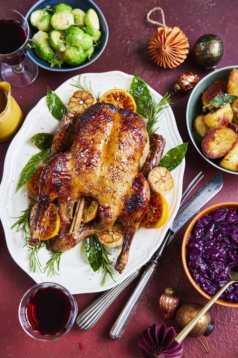 Christmas Spiced Orange Roast Duck - Maldon Salt Christmas Roast Duck, Roasted Duck Recipes, Maldon Salt, Duck Recipe, Duck Confit, Christmas Duck, Kitchen Dinner, Christmas Food Ideas, Christmas Spices