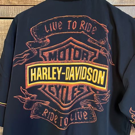 This Incredible Men’s Harley Davidson Button Up Shirt Is A Size Medium. This Is 100% Silk Made In Korea In Excellent Preowned Condition. Likely Never Worn At All. Slits At Waist. Harley Davidson Logo On Left Front And Left Sleeve. Large Logo On Back. Classic Flames Pattern. Amazing. Harley Davidson Fashion, Rush Shirts, Anaheim Angels, Creative Fashion Photography, Harley Davidson Logo, Harley Bikes, Harley Davidson Shirt, Harley Davidson Men, Anaheim