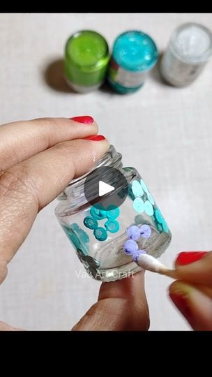 Glass Bottle Painting Ideas Acrylic, Mini Bottle Painting, Bottle Painting Ideas Acrylics, Reuse Bottles, Grandma Camp, Bottle Flowers, Candy Ideas, Girl Crafts, Arijit Singh