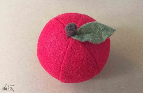 Apple Pincushion with template and instructions. Vinyl Paper Crafts, Felt Apple, Paper Template Free, Harry Potter Coloring Pages, Felt Pincushions, Christmas Party Crafts, Apple Pattern, Calendar Craft, Apple Craft