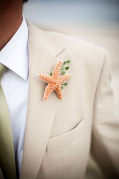 starfish groom boutonniere for a beach wedding Beach Wedding Boutonniere, Starfish Boutonniere, Dream Beach Wedding, Wedding Themes Summer, Beach Wedding Inspiration, Pretty Beach, White Suit, Beach Wedding Decorations, Beach Wedding Favors