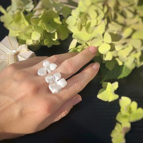 Hydrangea Flower cocktail ring silver Open Ring-Cuff Floral | Etsy Edgy Rings, Silver Cuff Ring, Open Cuff Ring, Botanical Ring, Unique Silver Jewelry, Knuckle Ring, Nature Ring, Hydrangea Flower, Sterling Silver Cuff