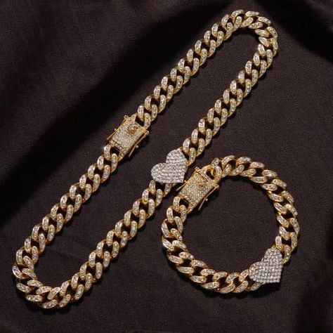 Wrangler Interior, Jóias Body Chains, Male Jewelry, Rapper Jewelry, Necklace Chain Types, Expensive Jewelry Luxury, Cuban Link Chain Necklaces, Heart Necklace Diamond, Jewelry Accessories Ideas