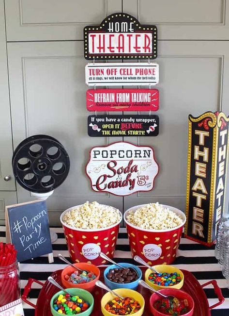 Movie Theater Party, Movie Party Invitations, Birthday Movie Night, Diy Movie Night, Movie Theme Birthday Party, Birthday Movie, Backyard Movie Party, Cinema Party, Movie Night Birthday