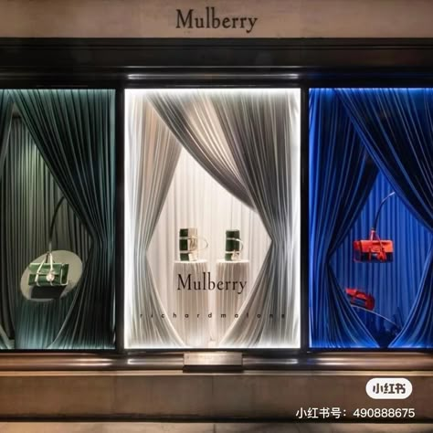 Luxury Window Display, Richard Malone, Hermes Window, Fashion Window Display, Curtain Store, Visual Merchandising Displays, Window Display Design, Retail Windows, Store Windows