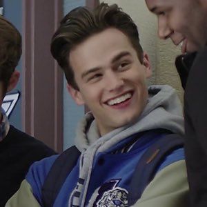 why Justin why Brandon Flynn 13 Reasons Why, Justin 13 Reasons Why, 13 Reasons Why Aesthetic, Brandon Flynn, Justin Foley, Thirteen Reasons Why, 13 Reasons, Shows On Netflix, Serie Tv