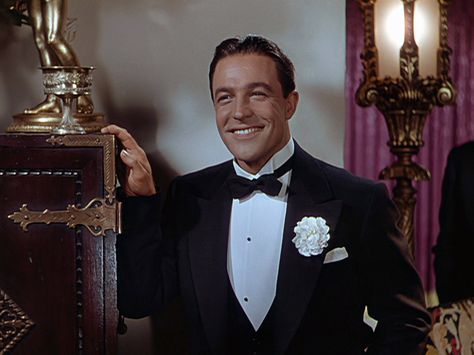 Gene Kelly's Tuxedo from Singing in the Rain. Vintage Movie Stars, Dance Forever, Hollywood Men, Gene Kelly, Classic Movie Stars, Happy Pictures, Singing In The Rain, Fred Astaire, Dean Martin