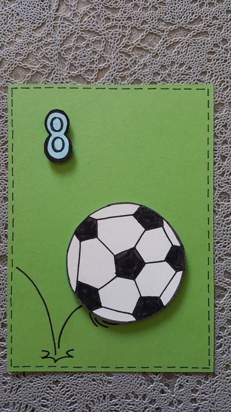 Diy Football Birthday Cards, Football Greeting Cards, Diy Football Gifts For Men, Football Birthday Cards Handmade, Football Card Ideas, File Making Ideas, Football Cards Handmade, Soccer Birthday Cards, Soccer Birthday Card