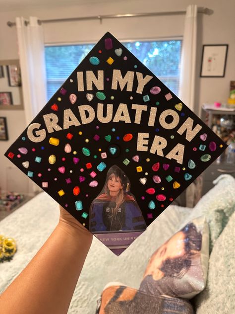 Olivia Rodrigo Graduation Cap, Graduation Taylor Swift, Taylor Swift Grad Party, Taylor Swift Graduation Cap Ideas, Graduation Cap Taylor Swift, Taylor Swift Grad Cap Ideas, Grad Cap Ideas Taylor Swift, In My Graduation Era, Taylor Swift Graduation Cap