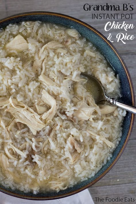 Grandma B's Instant Pot Chicken and Rice | The Foodie Eats via @thefoodieeats Instant Pot Dog Food Recipes, Food Recipes Instant Pot, Food Recipes With Chicken, Southern Chicken And Rice, Boiled Chicken And Rice, Instant Pot Chicken And Rice, Best Instant Pot Recipes, Pressure Cooker Chicken, Cooking Courses