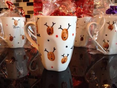 50+ Adorable DIY Christmas Gifts for Grandparents To Melt Their Hearts | HubPages Diy Christmas Gifts For Grandparents, Handprint Christmas Crafts, Christmas Presents For Grandparents, Preschool Christmas Gifts, Christmas Gifts For Grandparents, Diy Christmas Mugs, Baby Christmas Crafts, Grandparents Christmas Gifts, Handprint Christmas