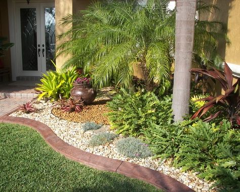 Florida Landscaping Ideas For Front Yard | Small Front Yard Landscaping Ideas Design, Pictures, Remodel, Decor ... Tropical Landscape Front Yard, Tropical Landscape Design, Courtyard Landscaping, Florida Landscaping, Small Front Yard Landscaping, Small Front Yard, Front Garden Design, Landscape Edging, Rock Garden Landscaping