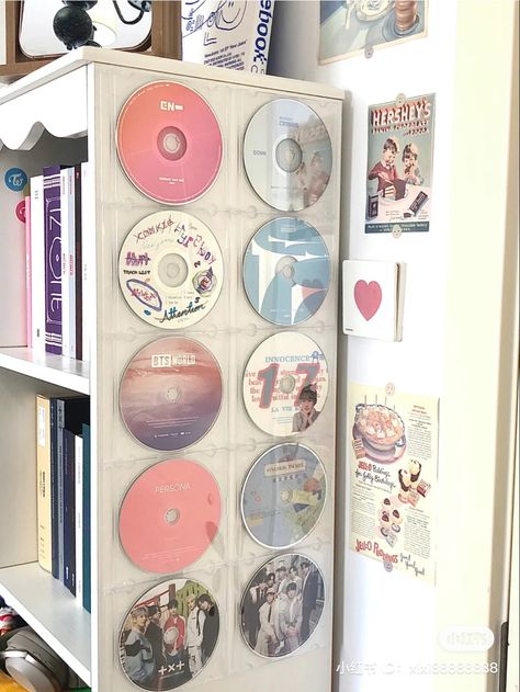 Kpop Room Shelf, How To Display Cds, Kpop Cd Display, Kpop Cd Wall, Cds On Wall, Cd Display Ideas, Kpop Organization, Kpop Albums Shelf, Kpop Bedroom